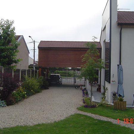 Aux Plumes De Grigy Bed and Breakfast Μετς Εξωτερικό φωτογραφία
