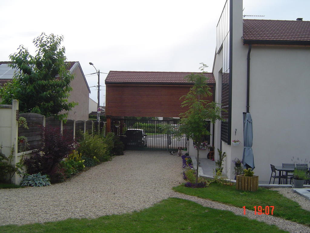 Aux Plumes De Grigy Bed and Breakfast Μετς Εξωτερικό φωτογραφία
